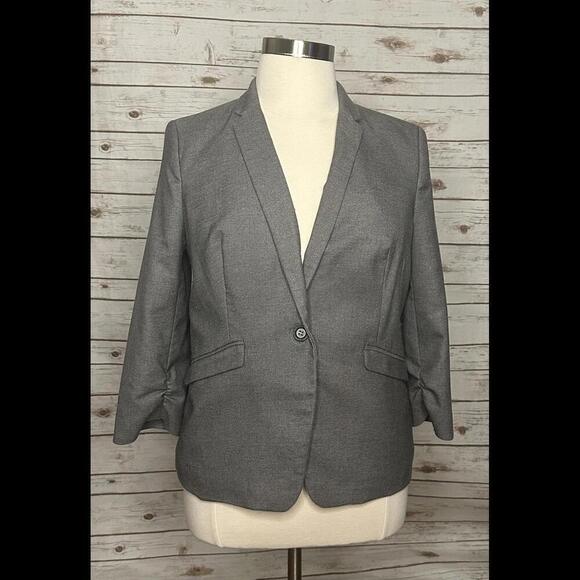 The Limited Jackets & Blazers - The Limited grey single-breasted 3/4 length blazer Size XL